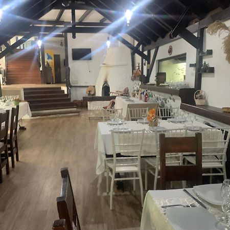 No Comment Rustic Hotel Curtea De Arges Ngoại thất bức ảnh