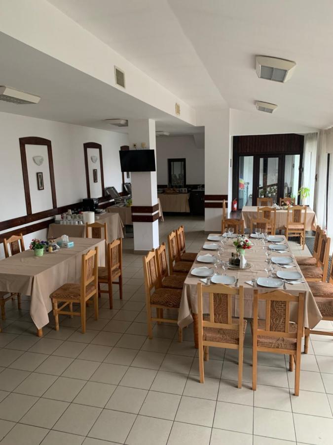 No Comment Rustic Hotel Curtea De Arges Ngoại thất bức ảnh