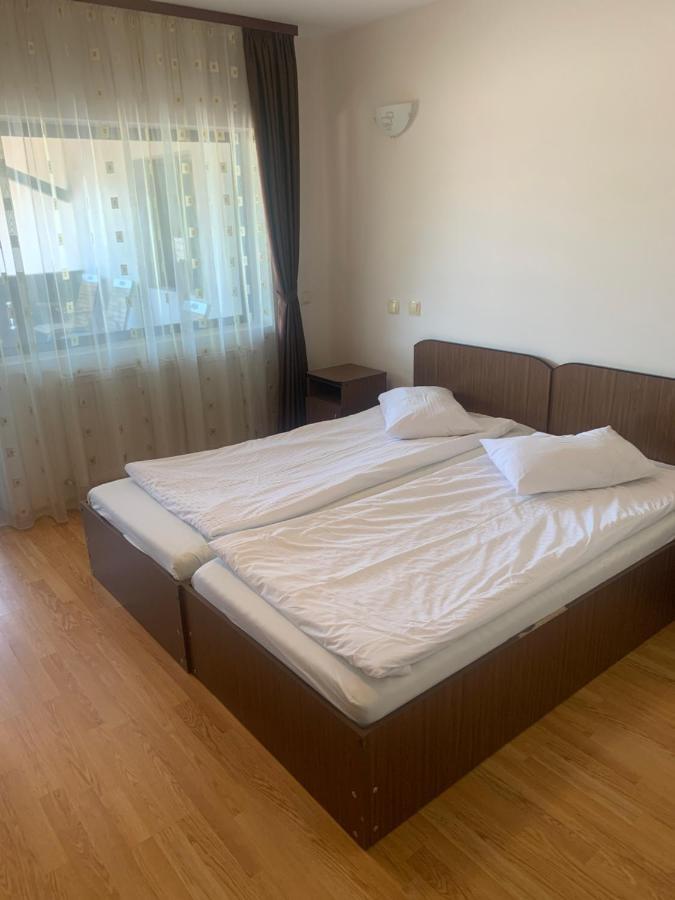 No Comment Rustic Hotel Curtea De Arges Ngoại thất bức ảnh