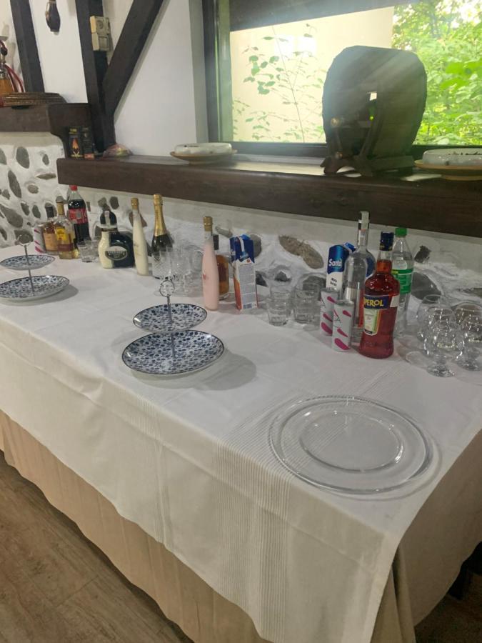 No Comment Rustic Hotel Curtea De Arges Ngoại thất bức ảnh